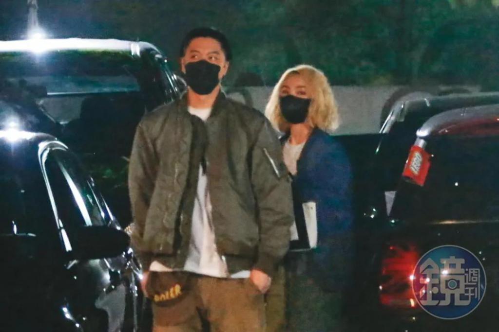 欧弟离婚两年，酒后抱柱温存，美艳前妻两度“姐弟恋”……
