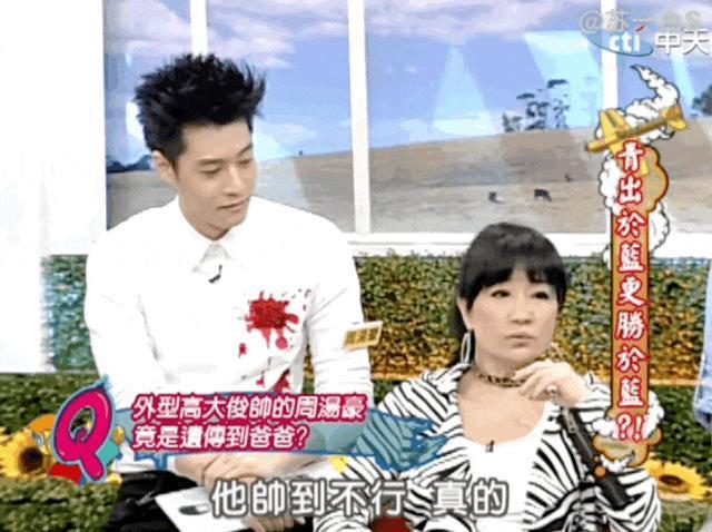 欧弟离婚两年，酒后抱柱温存，美艳前妻两度“姐弟恋”……