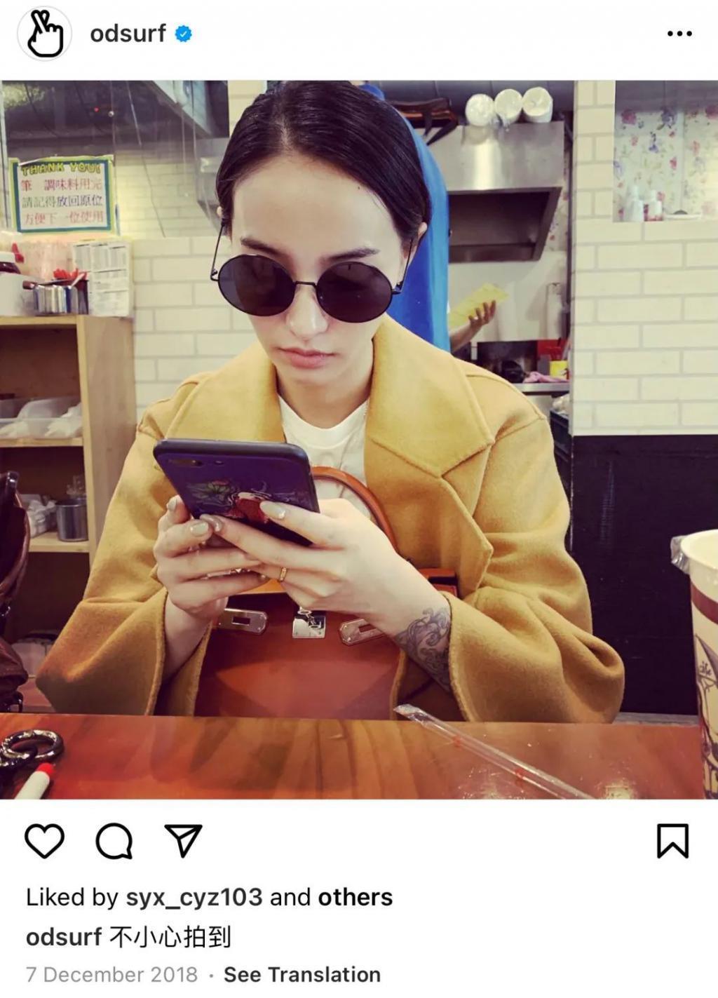欧弟离婚两年，酒后抱柱温存，美艳前妻两度“姐弟恋”……
