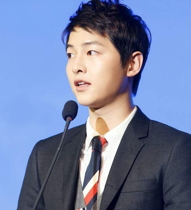 宋仲基回应妻子二婚生过娃:感觉新闻就像是写小说
