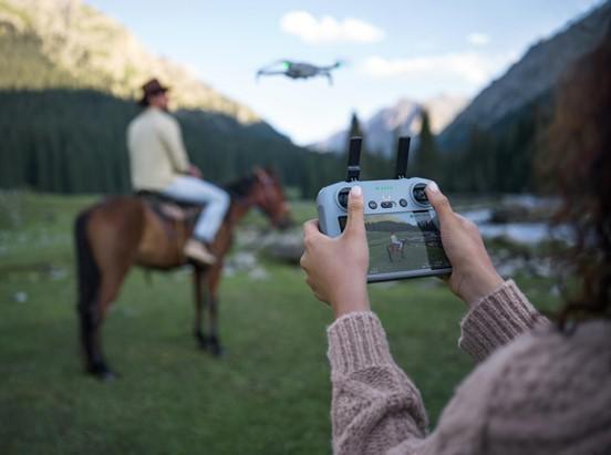 大疆发布全新DJI Mini 4 Pro 搭载全向避障技术