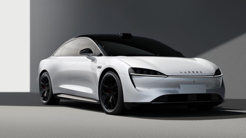 智界S7预告图公开：定位高能大空间智慧轿跑，号称超越Model S