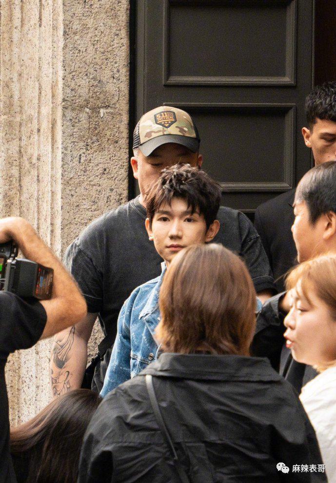 天啊，这两位还能救一救吗？