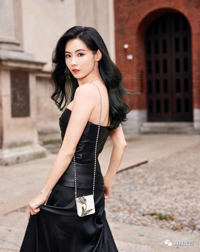 天啊，这两位还能救一救吗？