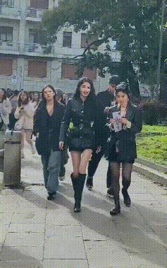 天啊，这两位还能救一救吗？