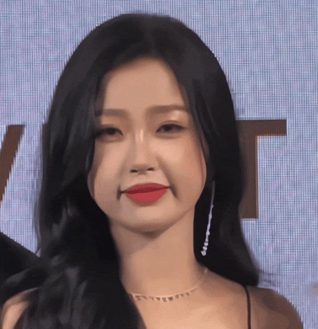 天啊，这两位还能救一救吗？