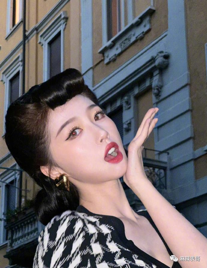 天啊，这两位还能救一救吗？