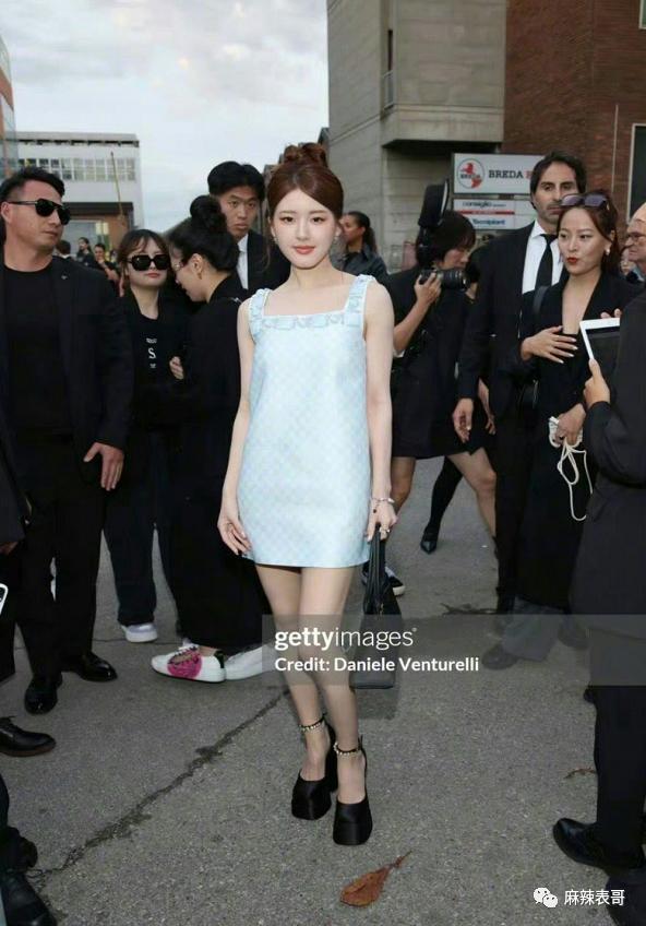 天啊，这两位还能救一救吗？