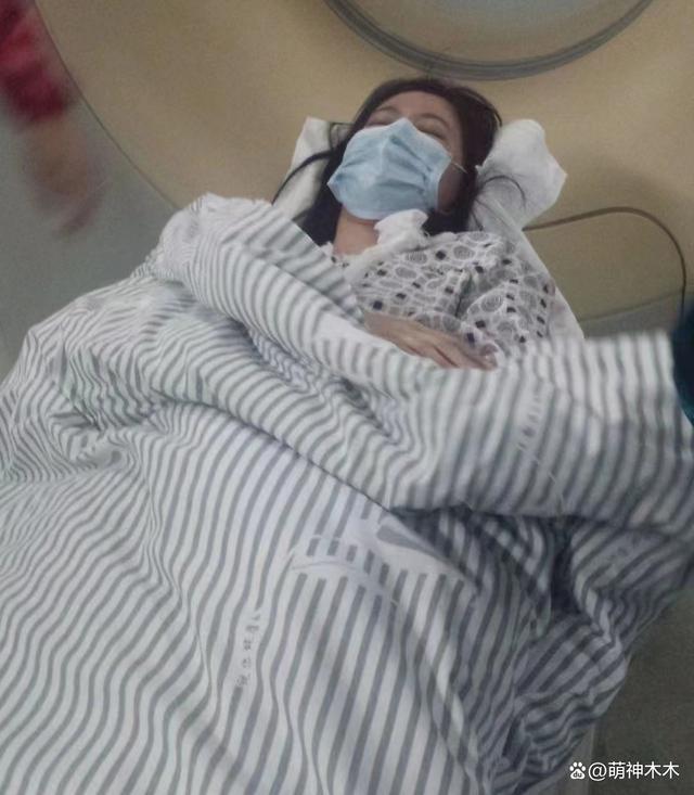 《伪装者》女主开撕胡歌！被撞断锁骨不让说，难忍被网暴十年