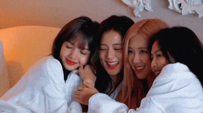 大瓜，四大顶流今日开撕？