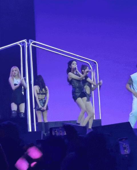 大瓜，四大顶流今日开撕？