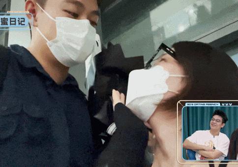 这恋爱让她谈的，哎…