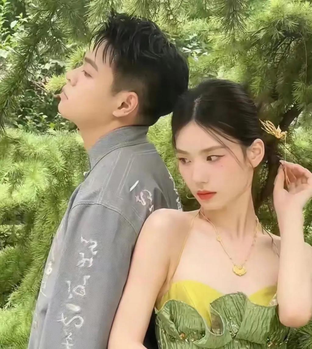 这恋爱让她谈的，哎…
