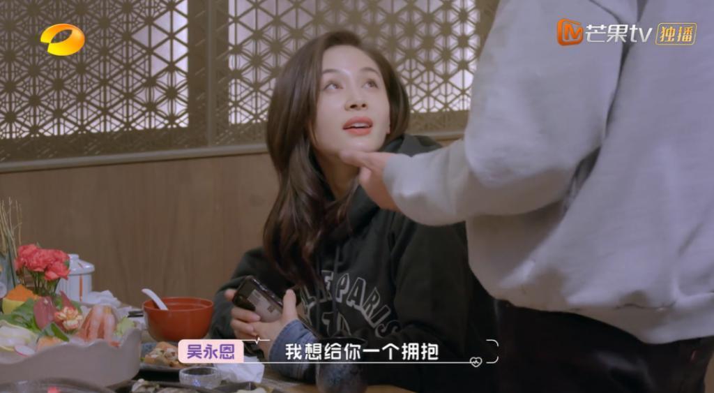 这恋爱让她谈的，哎…