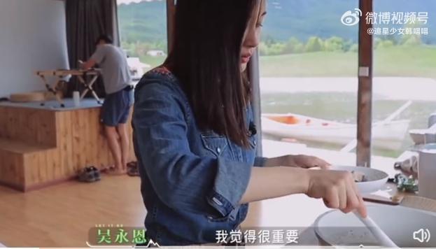 这恋爱让她谈的，哎…