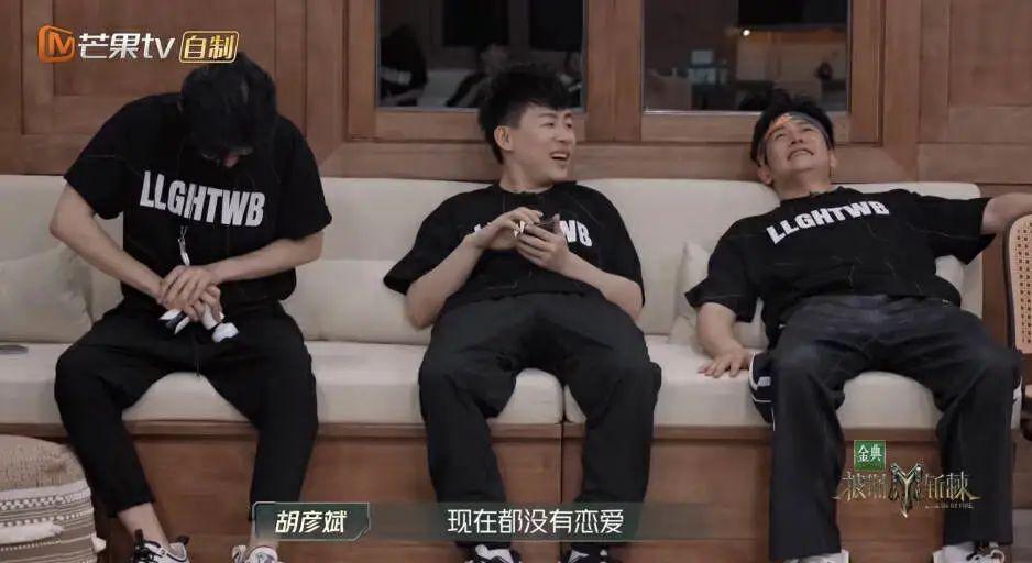 一夜翻红的他，除了脸都是顶配