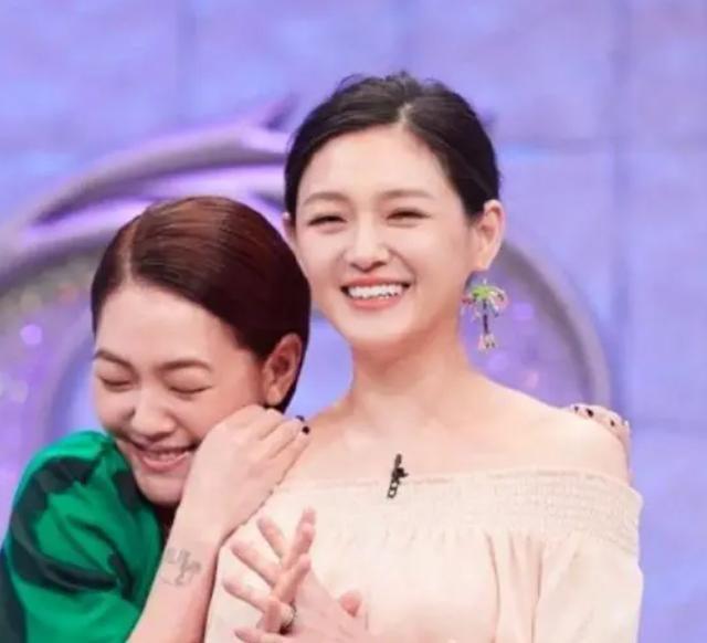 葛斯齐要求汪小菲出庭作证反击大S，对方反应惊慌大笑拒绝