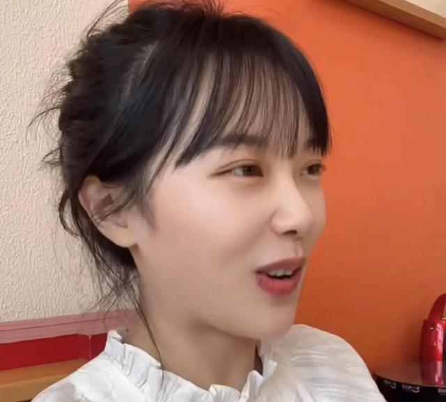 “挖呀挖”黄老师开始带货！4场直播销售额达百万