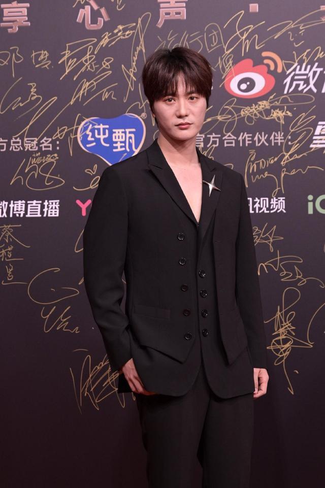 2023微博音乐盛典举行 莫文蔚王嘉尔等亮相红毯星光熠熠