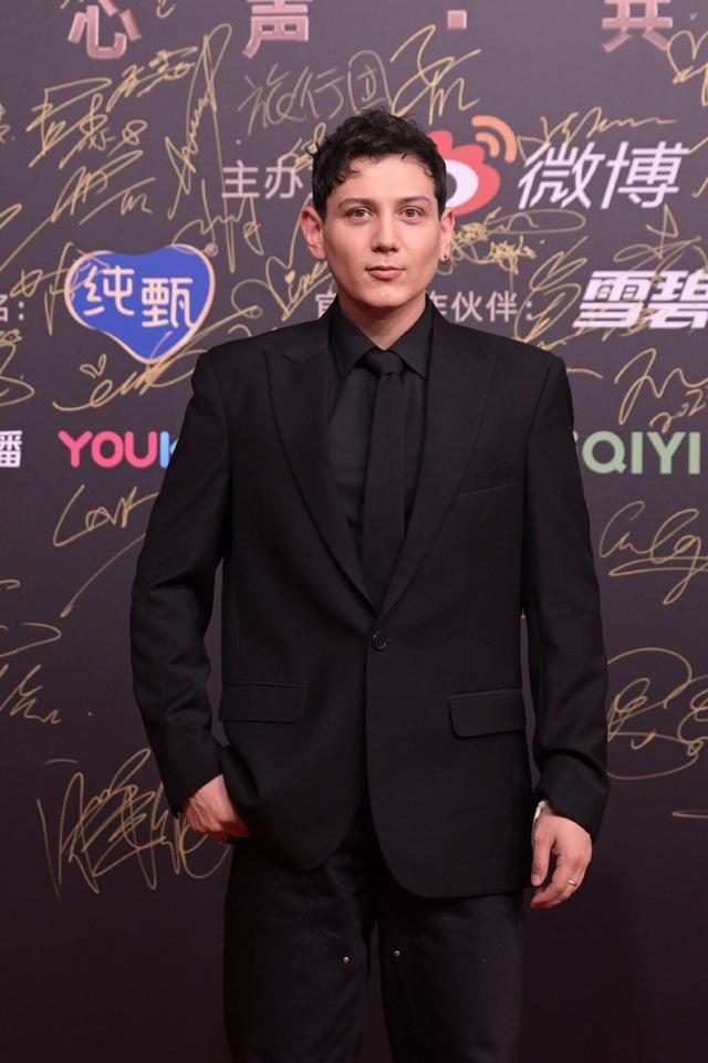 2023微博音乐盛典举行 莫文蔚王嘉尔等亮相红毯星光熠熠