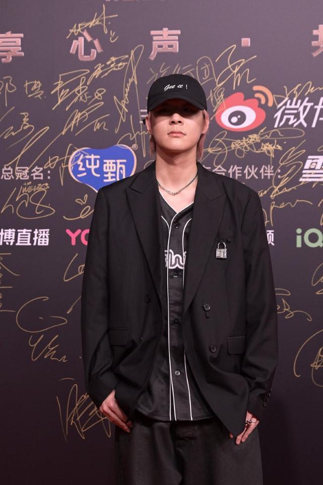 2023微博音乐盛典举行 莫文蔚王嘉尔等亮相红毯星光熠熠
