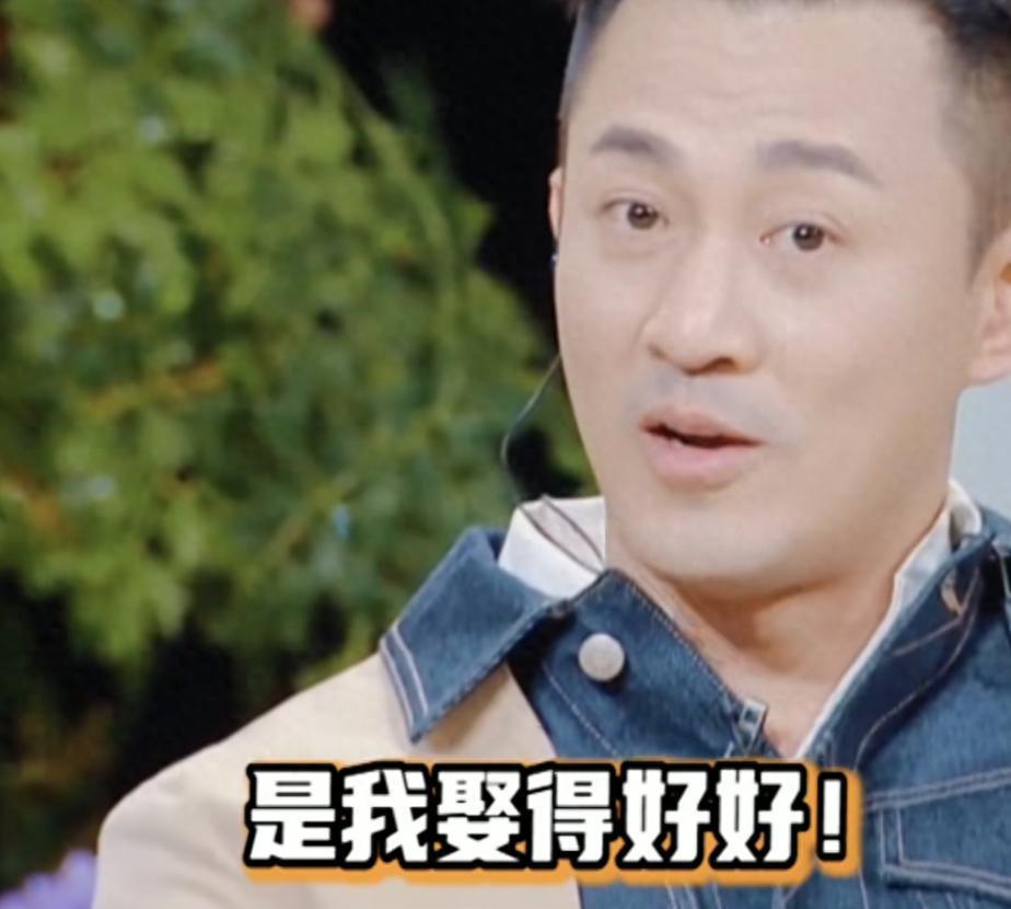 林峯机场秀恩爱，搂张馨月入怀贴贴抱抱，结婚4年生活仍像偶像剧