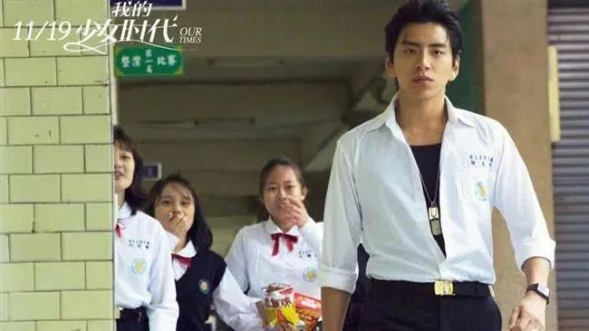 逼婚决裂才2月又有新欢，旧爱崩溃街头爆哭？