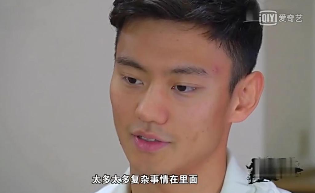 潘展乐夺冠，宁泽涛却冲上热搜，意气风发背后藏着已经陨落的飞鱼