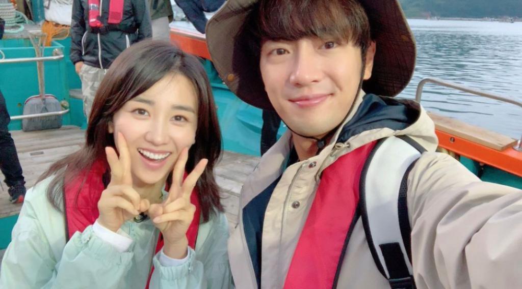 帅气男演员承认与圈外秘恋女友结婚！又一对CP be了！