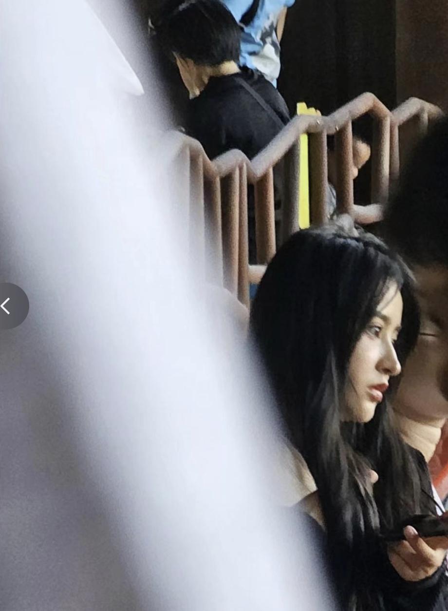 还记得《青春有你2》的金子涵吗？颜值回春啦？