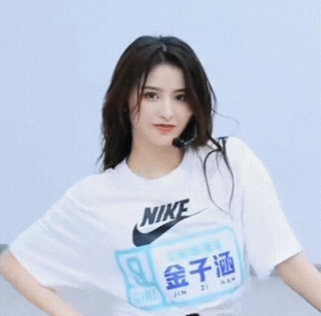 还记得《青春有你2》的金子涵吗？颜值回春啦？