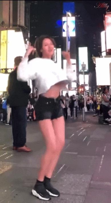还记得《青春有你2》的金子涵吗？颜值回春啦？