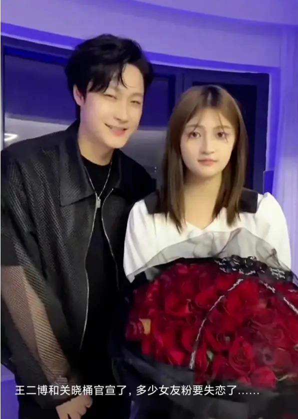 花千万买豪宅！网红蹭上“关晓桶”，前年还在电子厂打工？