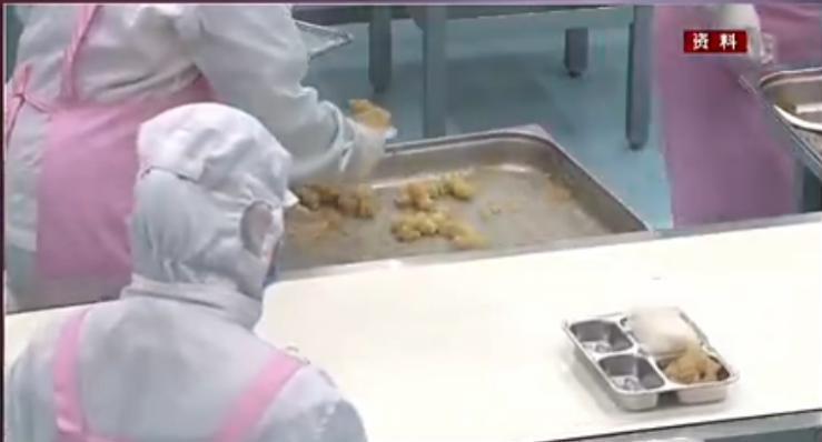 预制菜其实没啥错，但它不该不明不白进校园。