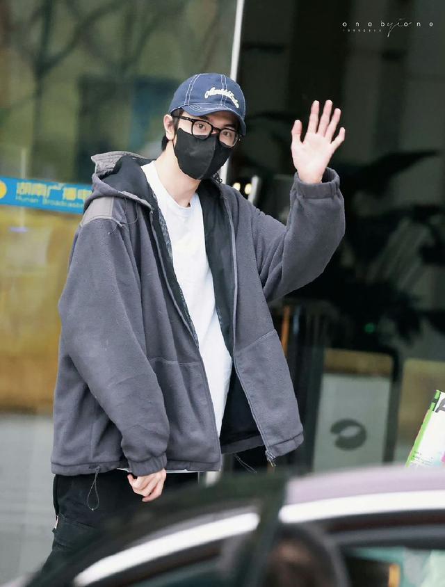 《你好星期六》上班路透 丁程鑫丞磊田嘉瑞等现身活力满满