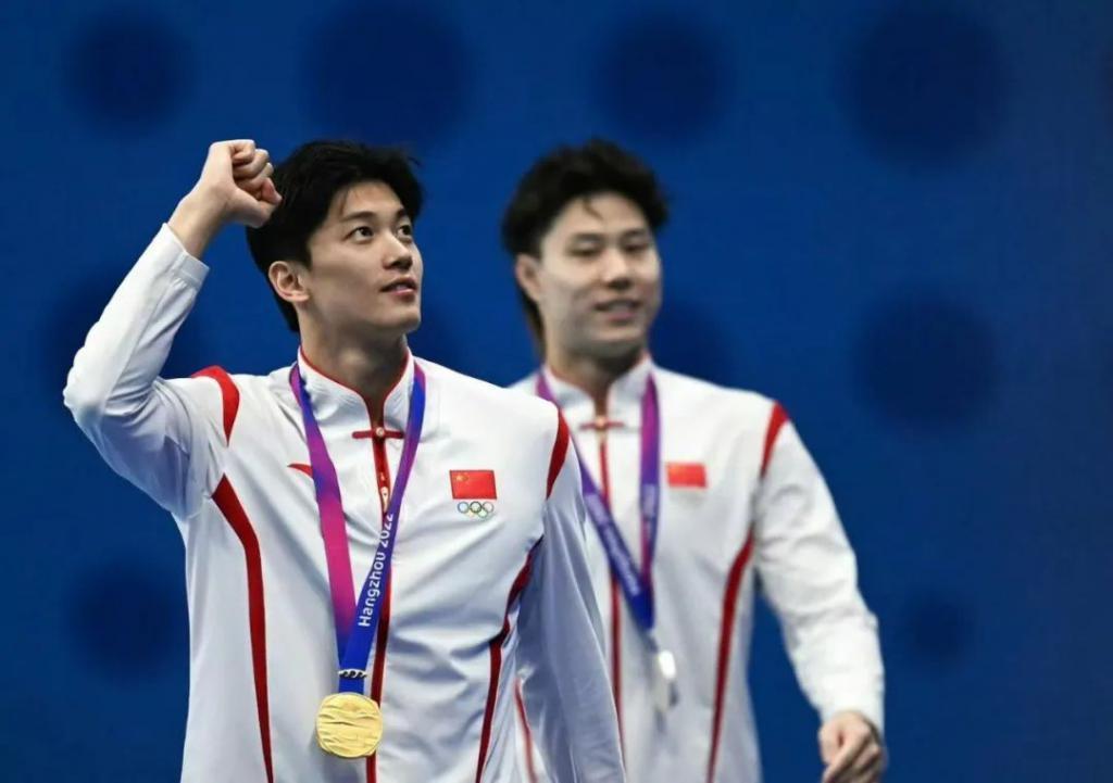 实力夺冠却靠脸成顶流！谁能想到是他笑到最后……