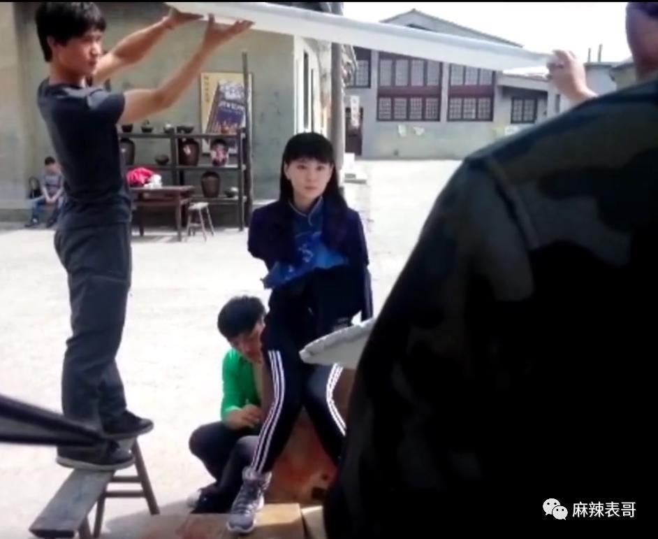拉胡歌下水反被嘲，干啥呢？