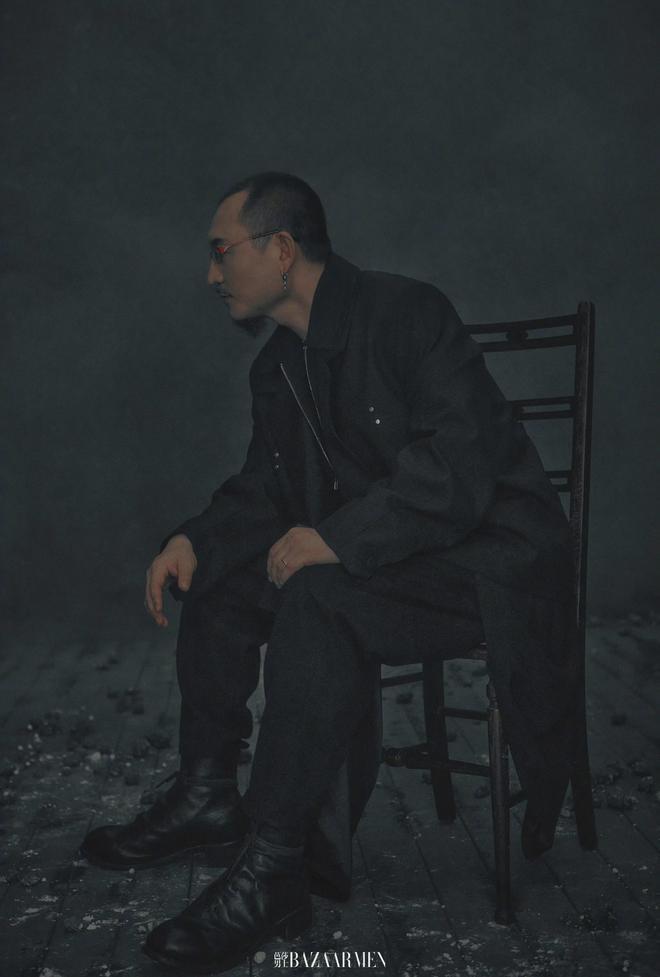 于适娜然合体登《芭莎男士》十月刊封面，男材女貌太配了！