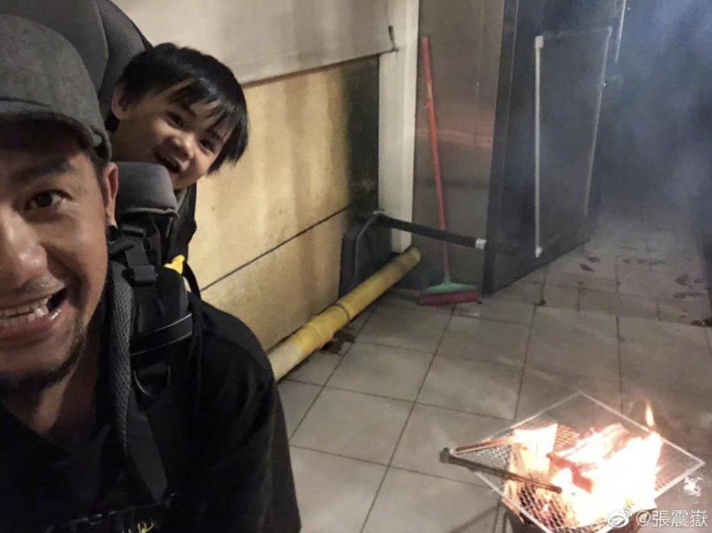 好久不见张震岳了,全身心投入家庭了?