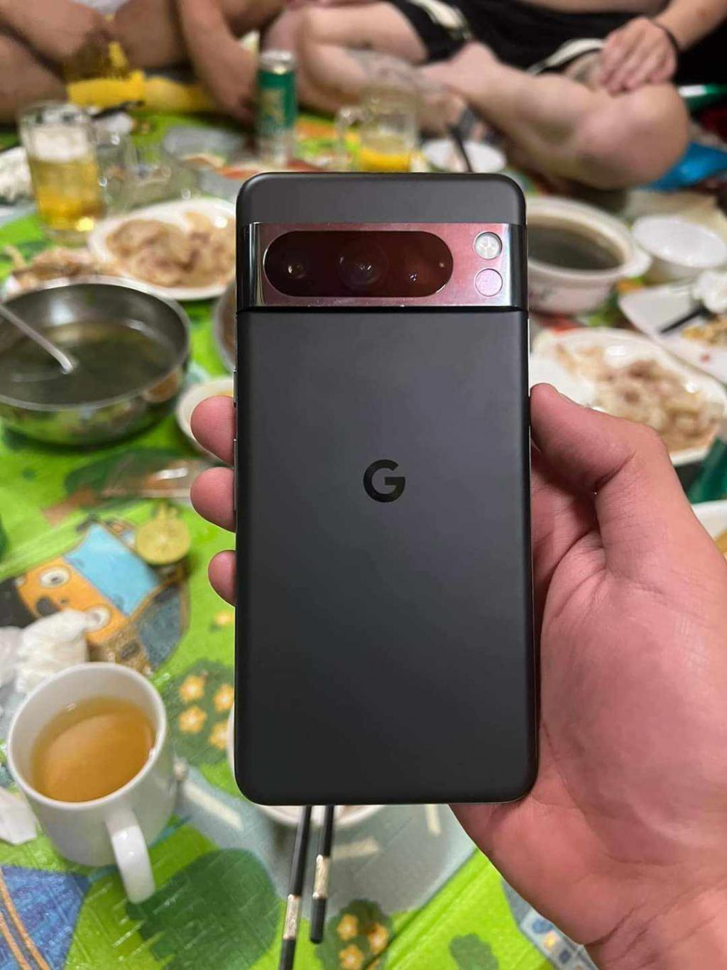 谷歌 Pixel 8 Pro 手机真机曝光