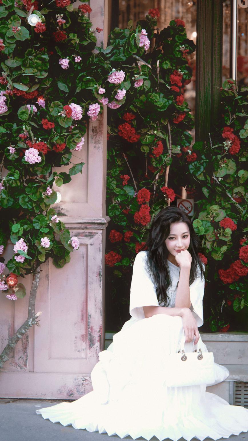 巴黎明星造型:热巴惊艳,高叶霸气,但都被张柏芝艳压了