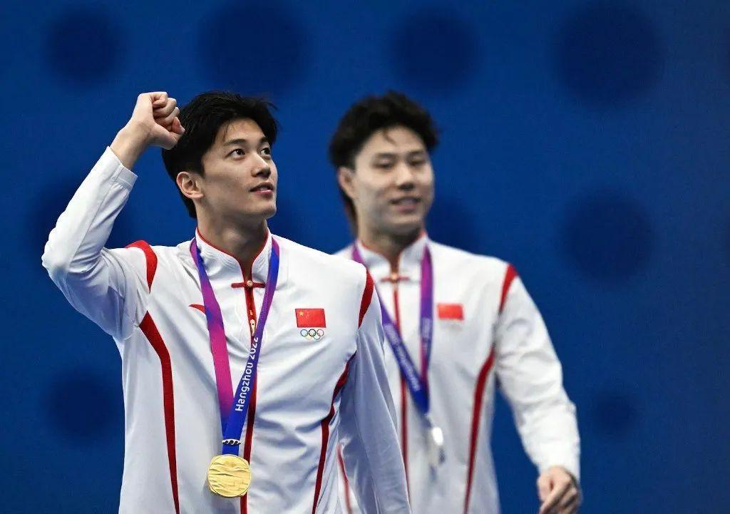 不是你们韩国人怎么还抢我们老公啊？