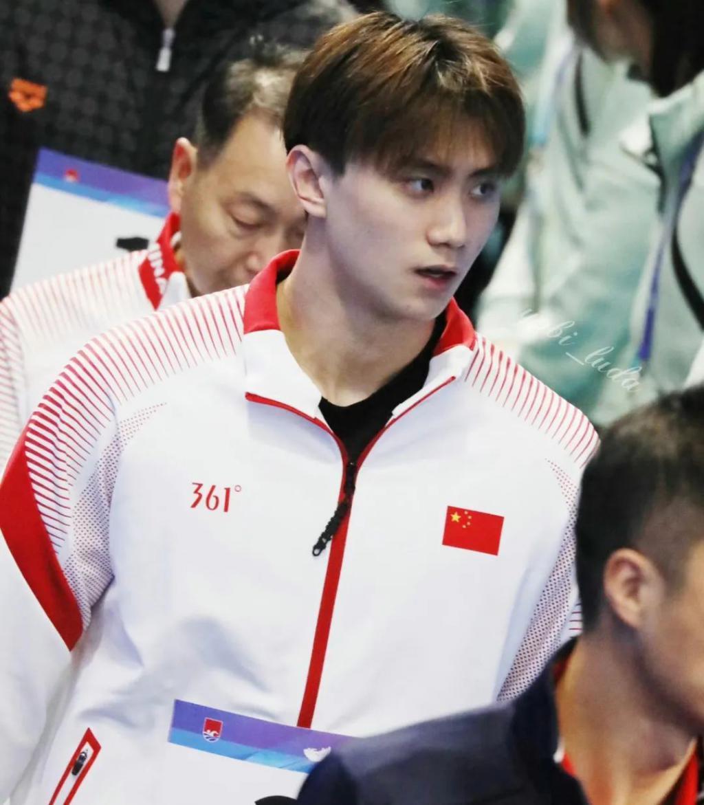 不是你们韩国人怎么还抢我们老公啊？