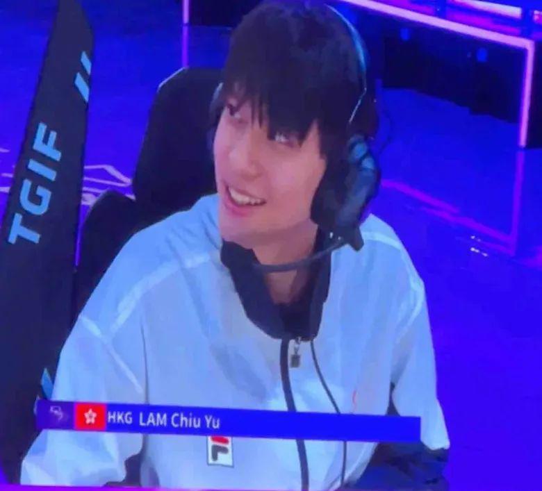不是你们韩国人怎么还抢我们老公啊？