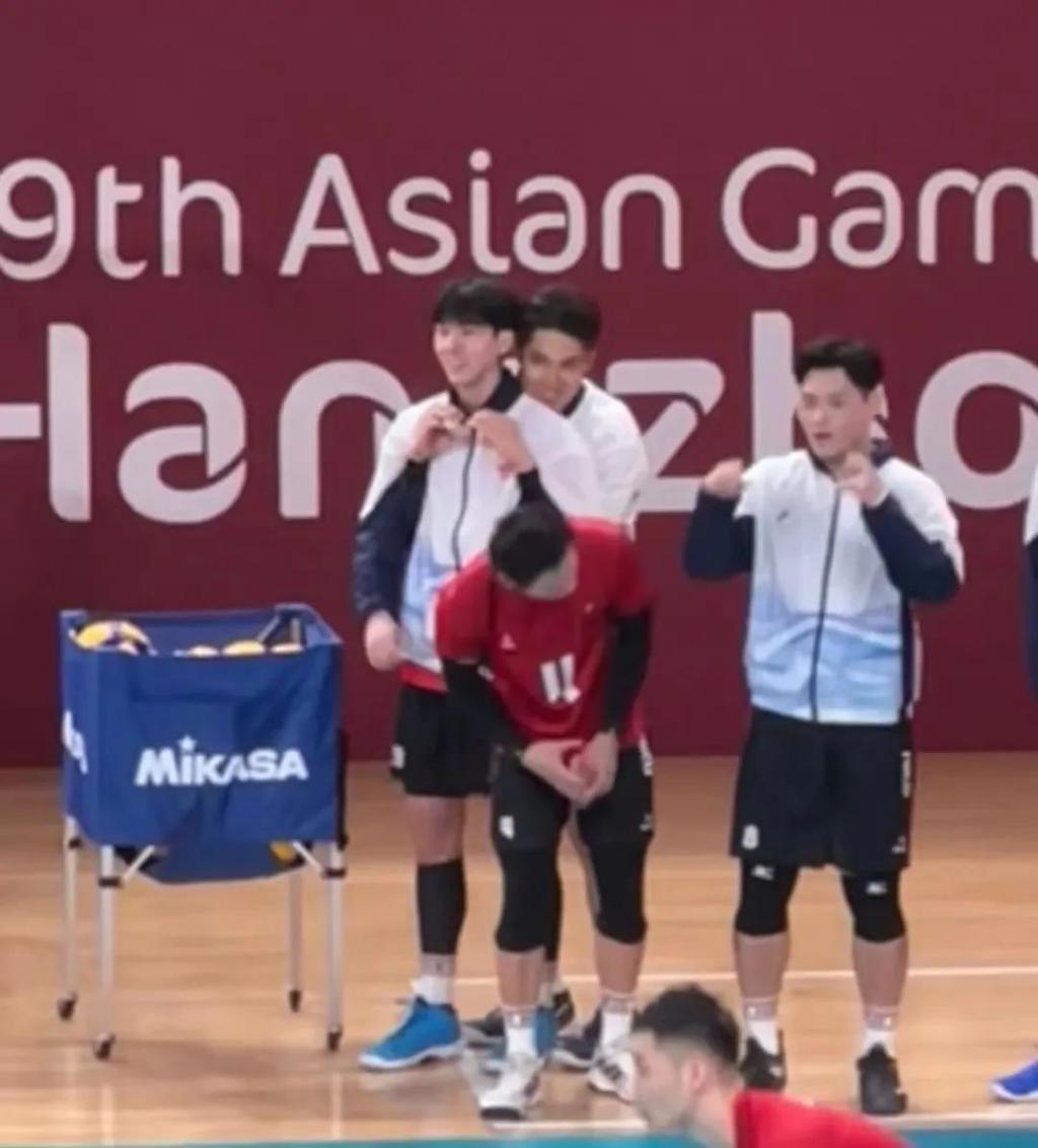 不是你们韩国人怎么还抢我们老公啊？