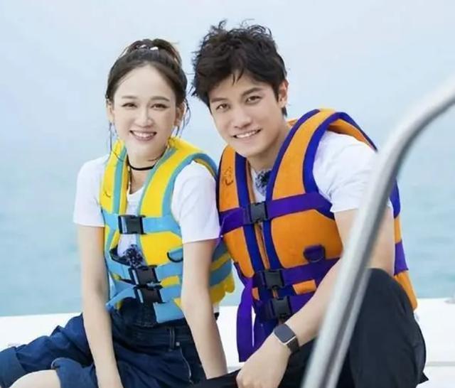 陈乔恩和小9岁老公太甜，男方大方示爱：老婆怎样都美