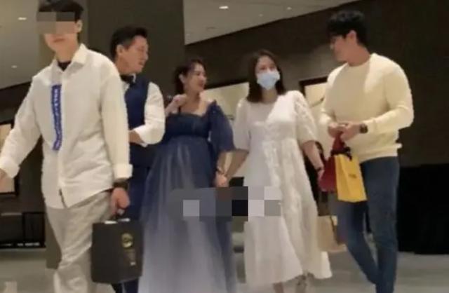 陈乔恩和小9岁老公太甜，男方大方示爱：老婆怎样都美