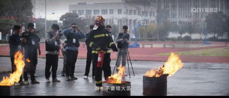 不像演的，说好的真正的男子汉呢