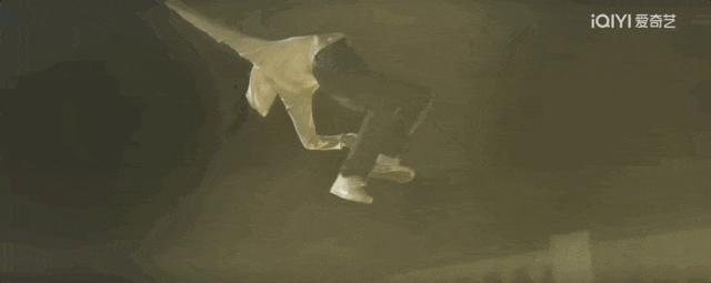 不像演的，说好的真正的男子汉呢