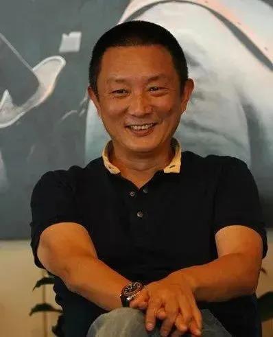 出道30多年才走红，“下嫁”穷小子后，她的人生全翻盘了